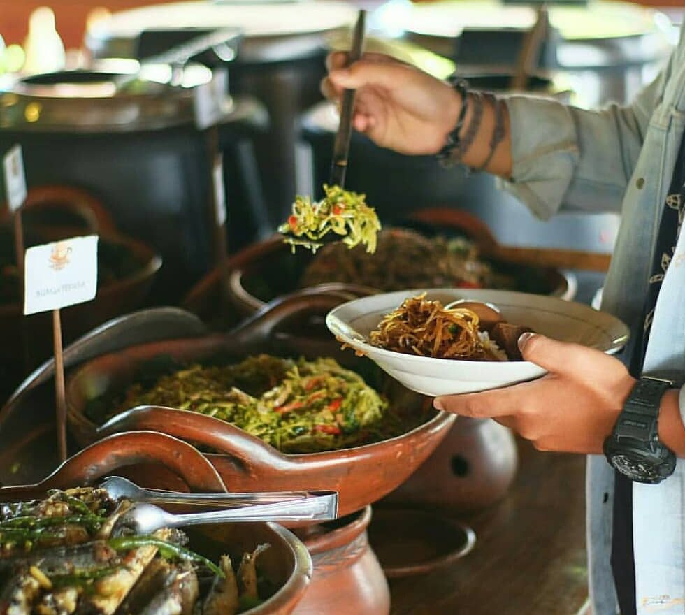 5 Kuliner Legendaris Di Jogja Yang Wajib Kamu Icip! – Wedang Kopi Prambanan